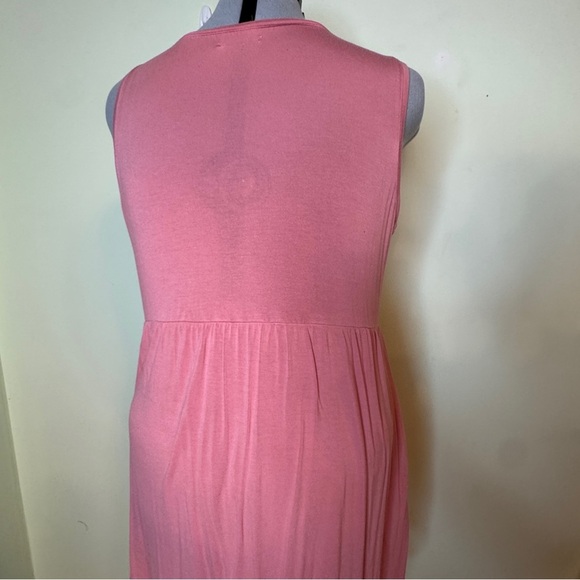 Sleeveless Pink Dress with Pockets - Picture 3 of 4